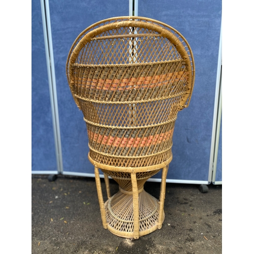 390 - Vintage rattan wicker peacock style armchair 

Dimensions - 23