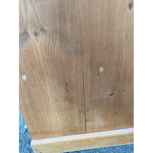 402 - Rustic pine tv cabinet

Dimensions - 18