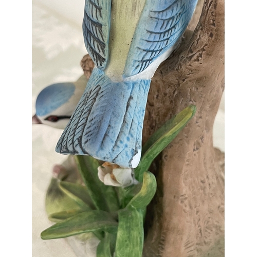 70 - Poole Pottery Bird on Pot + Alfretto Porcelain Birds on branch (chip to tail)