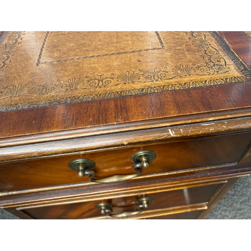 422 - Partners desk/Pedestal desk with tan leather inlaid.

Dimensions - 54