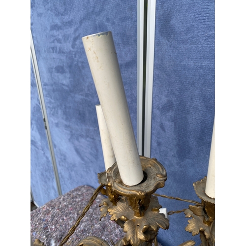 424 - Brass Candelabra style table lamp.