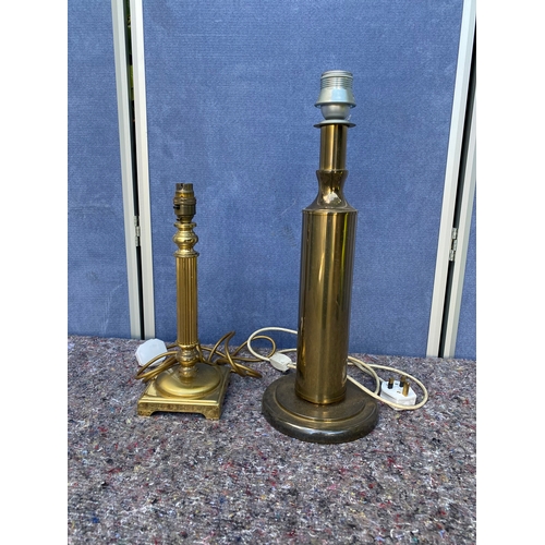 430 - A lot of two brass table lamps.