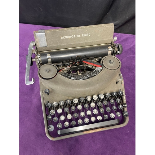 122 - Vintage Remington Rand Noiseless Typewriter