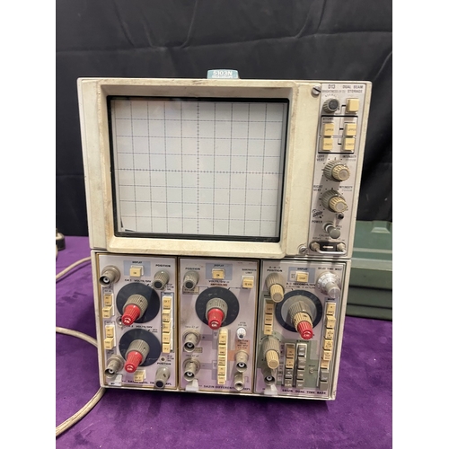 126 - Vintage Tektronix 5103n Oscilloscope