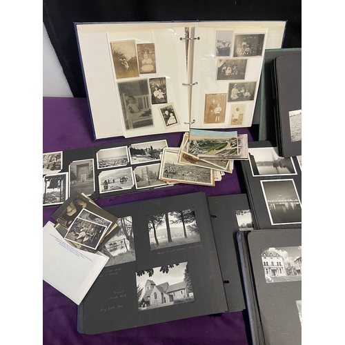 133 - Large quantity of 1930-1970's Black & White photographs / Family / Locations UK & World