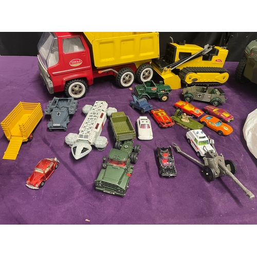 137 - Vintage Tonka Toys + Dinky / Corgi cars & plastic figures