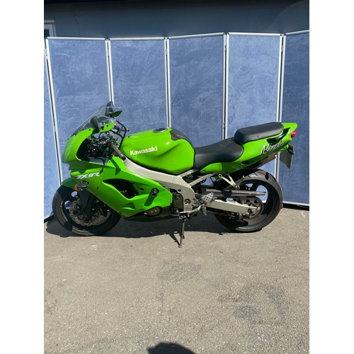 90 - Kawasaki Ninja Motorbike