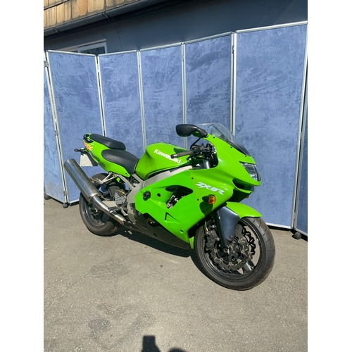 90 - Kawasaki Ninja Motorbike