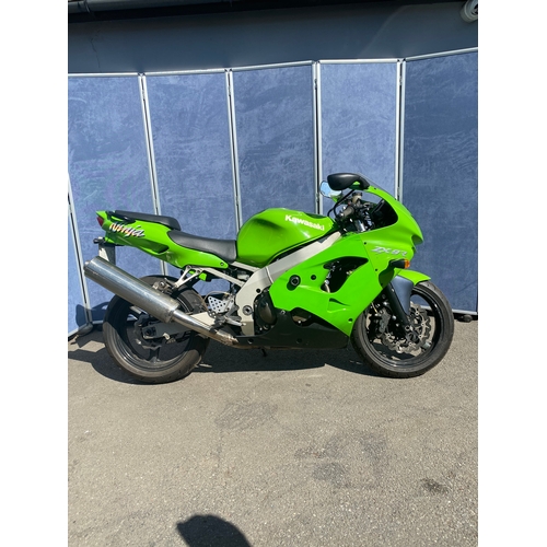 90 - Kawasaki Ninja Motorbike