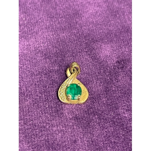 67A - 9CT Yellow gold pendant with emerald stone insert
14ct yellow gold and diamond earrings