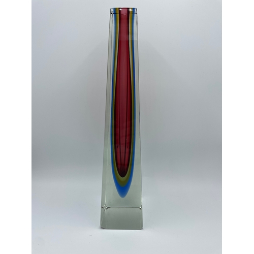 21 - Large Striking Flavio Poli Murano Glass Vase - 34cm