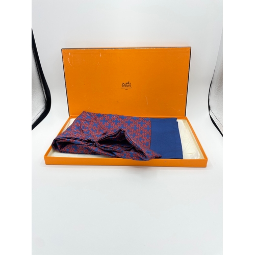 25 - Hermès Silk Ascot Tie Cravat Man's Scarf with Box