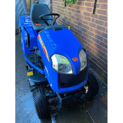 110 - Iseki SXG 216 diesel garden tractor with mower deck and fitted a SBC 402 grass collector - 171.1 or ... 