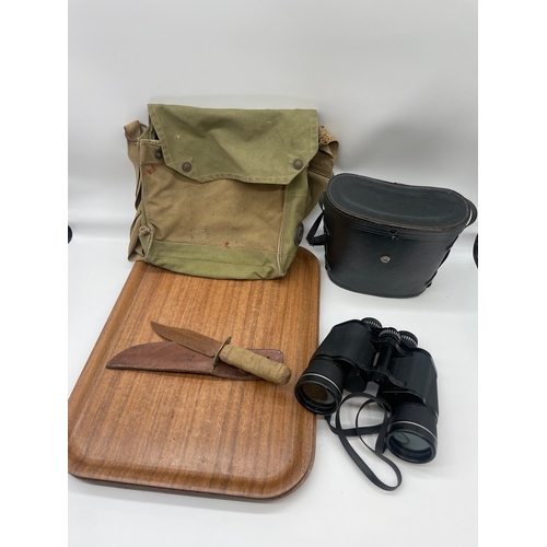 132 - WW2 Military Bag / 1980's Mallod military food trays / hunting knife  + binoculars