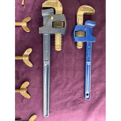 299 - Quantity of Record G Clamps & Wrenches