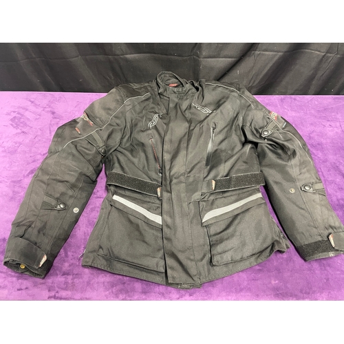 104 - Mens RST Waterproof Motorbike Jacket Large 44