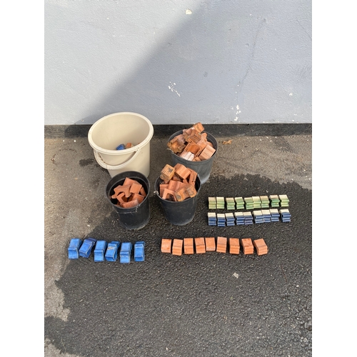 332 - Large lot of ceramic/terracotta pot feet.