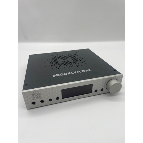 1 - Mytek Brooklyn DAC / Headphone / Preamplifier / MM&MC Phono Stage DSD - Working