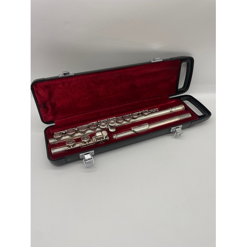 108 - Yamaha YFL 21S Flute