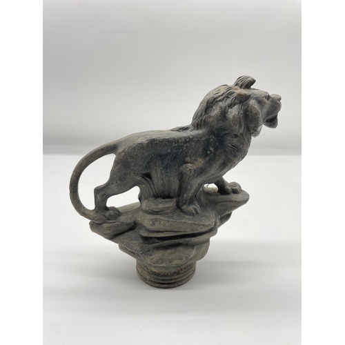 113 - Vintage Cast Lead Lion Mascot (English)