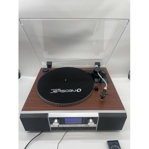 21 - Neostar Record Player Sound System