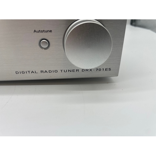 28 - Pure Digital Radio Tuner DRX 701ES