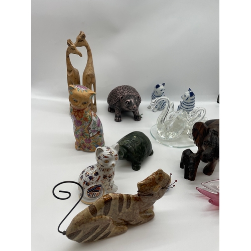 67 - Quantity of ceramic / glass animals ornaments + others