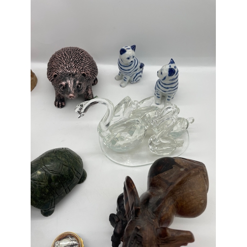 67 - Quantity of ceramic / glass animals ornaments + others