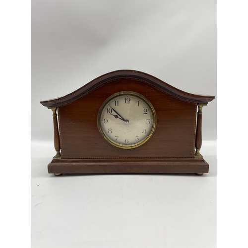 72 - Vintage Mahogany case mantle clock