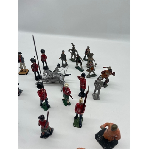 10 - Quantity of vintage Lead / White Metal Toy Soldiers + others