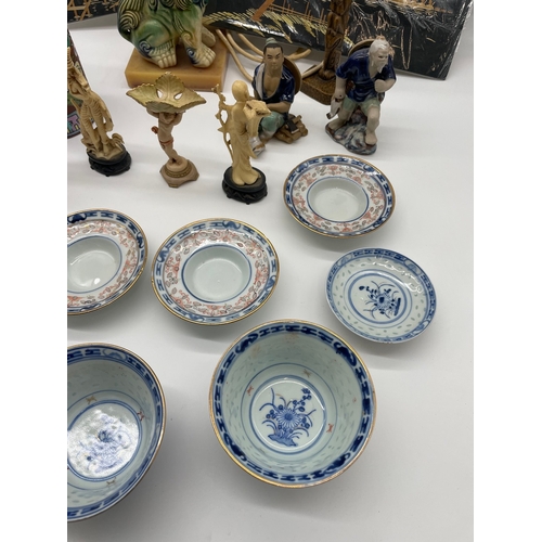 67 - Collection of Oriental collectables / ceramics