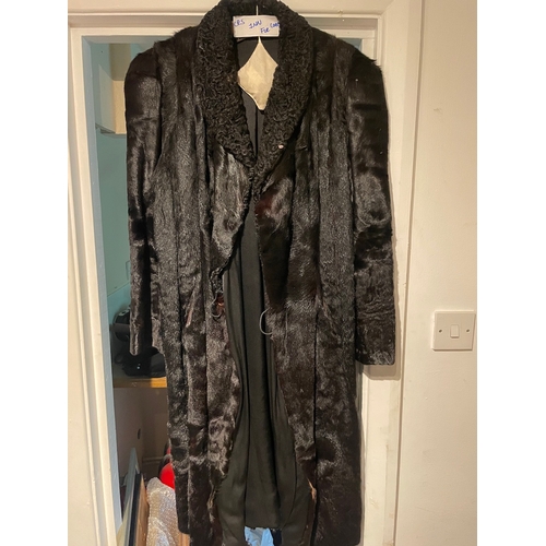 103 - Vintage c1930/40's Fur Coat by Furriers Henry & Co London