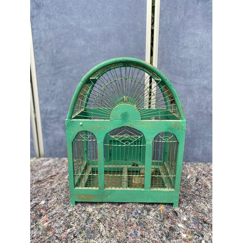 82 - Lovely retro bird cage. 

Dimensions 14.5