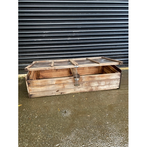 151 - Western red cedar wooden cold frame/bed planter box by C H Whitehouse LTD

Dimensions - 52.5