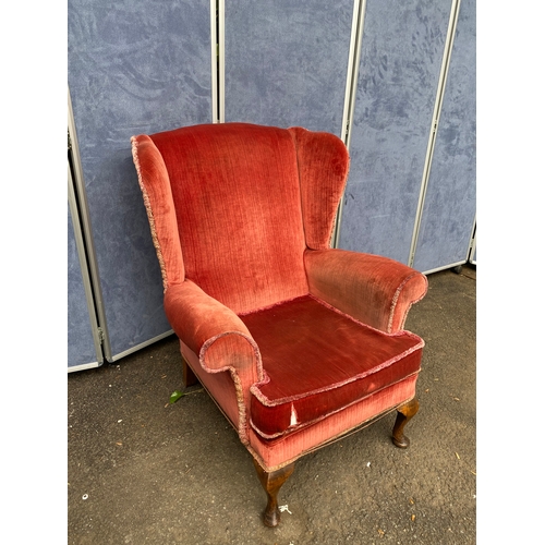 165 - Vintage wingback armchair in red upholstery.

Dimensions - 38