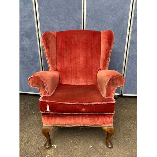 165 - Vintage wingback armchair in red upholstery.

Dimensions - 38