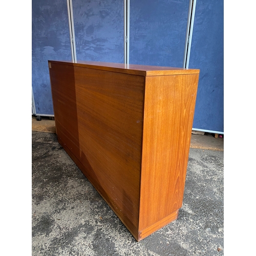 169 - Teak display bookshelf/cabinet. 

Dimensions - 54