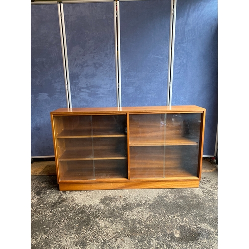 169 - Teak display bookshelf/cabinet. 

Dimensions - 54