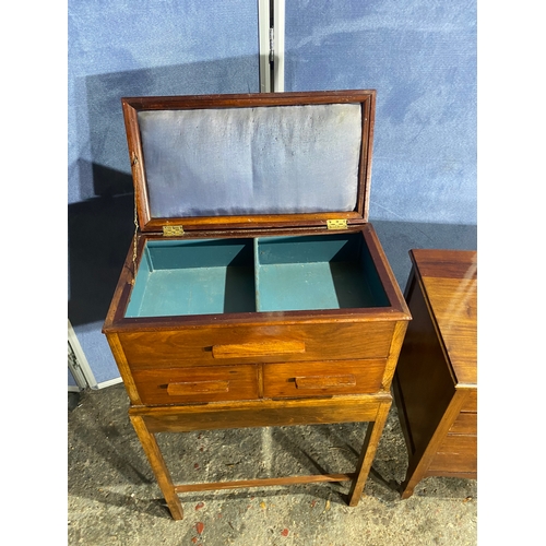 172 - Vintage sewing box and small four drawer chest of drawers. 

Please see images for all dimensions.