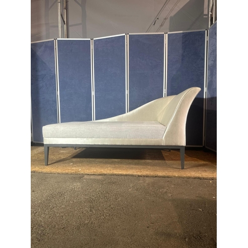 237 - Modern chaise lounge 

Dimensions - 71