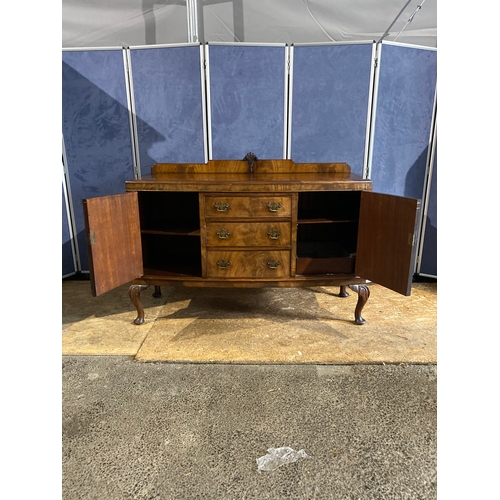 183 - Antique sideboard by Wolfe's of Birkenhead.

Dimensions - 43.5