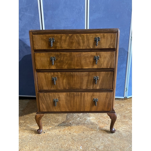 184 - Lovely antique four drawer chest of drawers.

Dimensions - 20