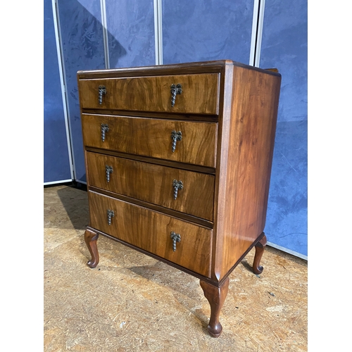 184 - Lovely antique four drawer chest of drawers.

Dimensions - 20