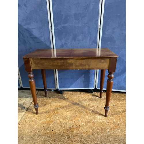 197 - Antique hall/console table. 

Dimensions - 28