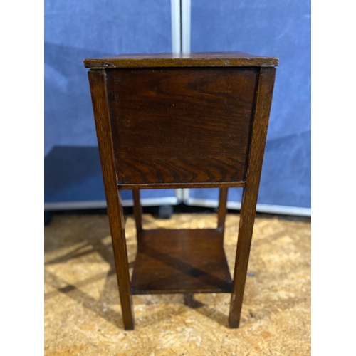 206 - Two small antique pieces including a pot stand and a sewing box/table. 

Please see images for dimen... 