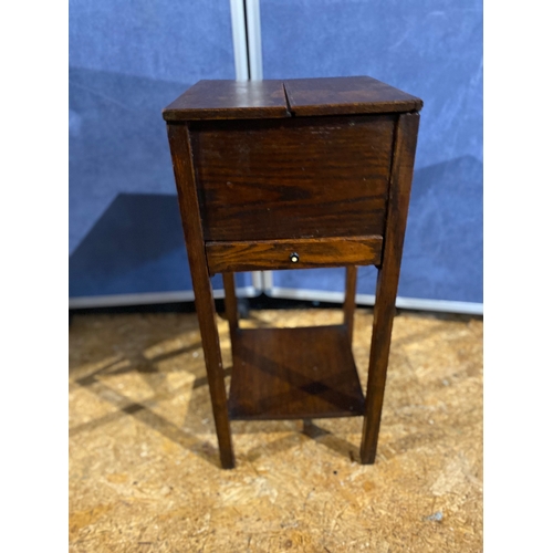 206 - Two small antique pieces including a pot stand and a sewing box/table. 

Please see images for dimen... 