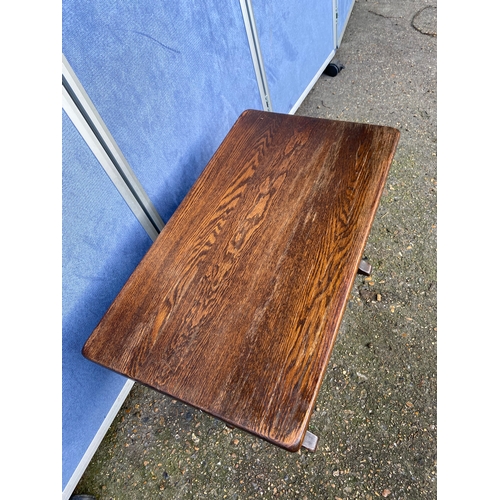 225 - Small Mahogany side table. 

Dimensions - 13.5