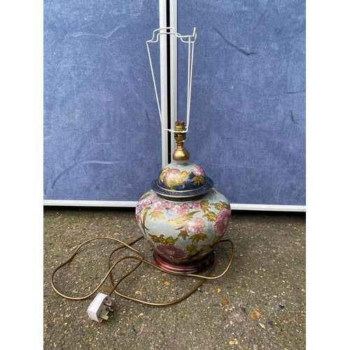 250 - Beautiful hand painted floral design RoChamp table lamp