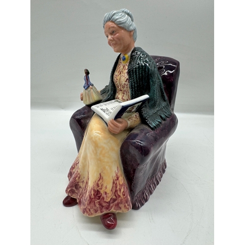 28 - Royal Doulton Prized Possessions HN 2942 Collectors Club Figurine