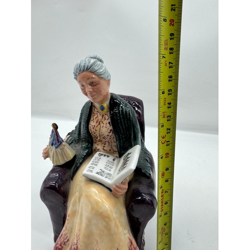 28 - Royal Doulton Prized Possessions HN 2942 Collectors Club Figurine